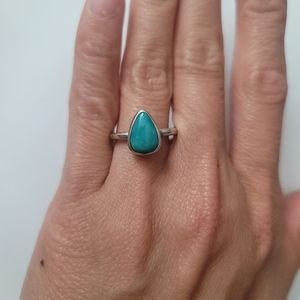 Raebird - Sterling Silver Simple Turquosie Ring - Size 5.5